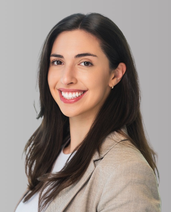 Portrait of Jenna Narosov, Dallas real estate agent